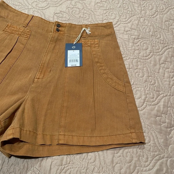 Cute Shorts - Picture 2 of 10